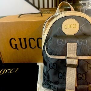 Authentic Gucci Off The Grid GG Nylon Backpack Bag in Grey and Cream